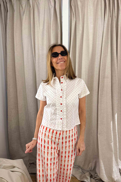 Camisa topos rojos