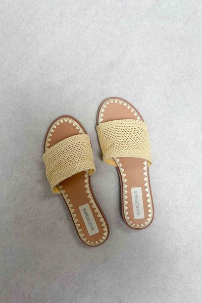 Sandalias amarillas