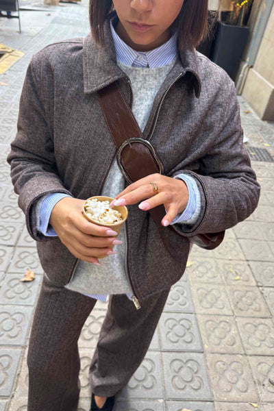 Chaqueta corta de espiga marrón