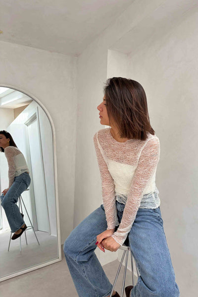 Top blanco de encaje